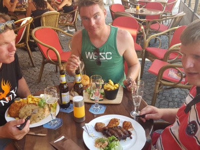 Pretparken en dierentuinen JV